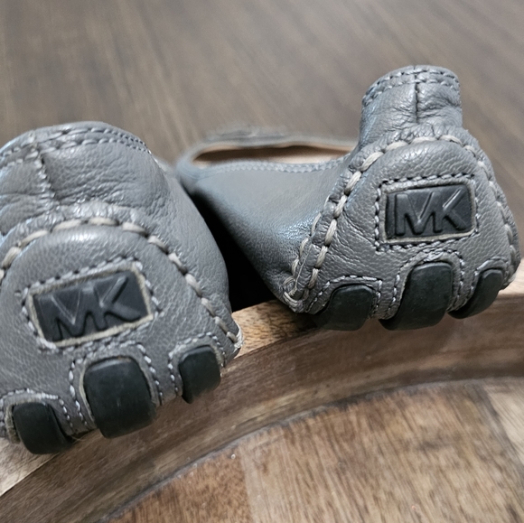 Michael Kors Flats - Picture 2 of 3
